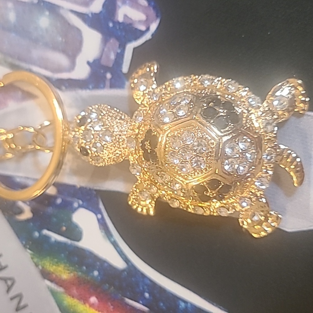 Gold Turtle Keychain - Picture 3 of 5